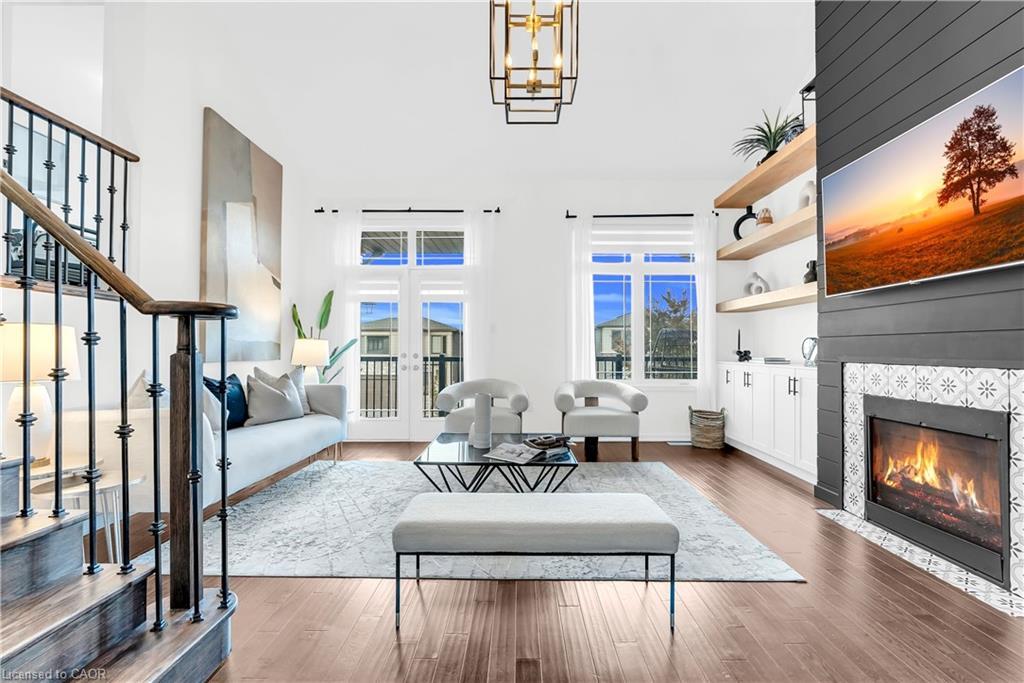 35 Bedrock Drive, Stoney Creek, ON - Indoor Photo Showing Living Room With Fireplace