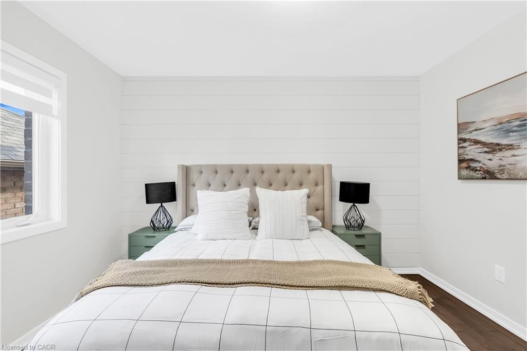 35 Bedrock Drive, Stoney Creek, ON - Indoor Photo Showing Bedroom