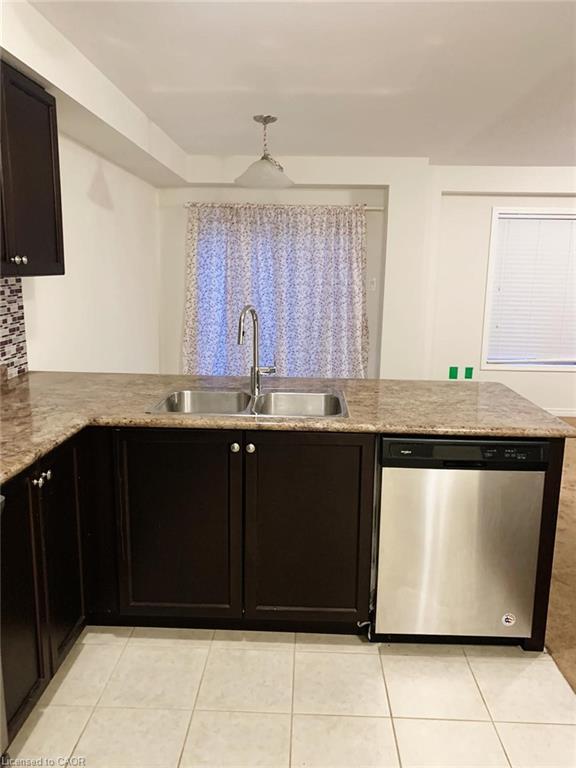 18 Longboat Run W, Brantford, ON - Indoor Photo Showing Kitchen With Double Sink