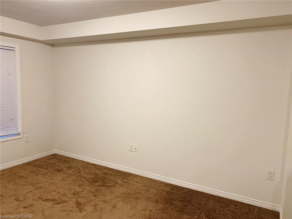 18 Longboat Run W, Brantford, ON - Indoor Photo Showing Other Room