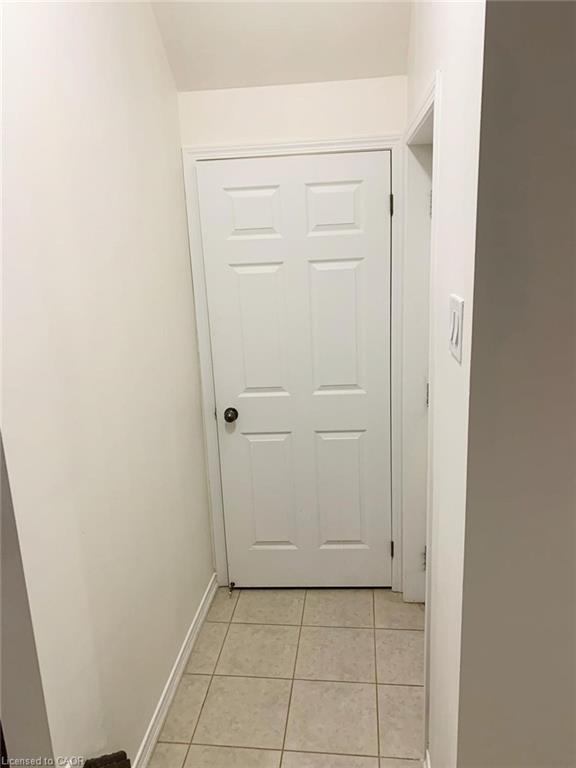 18 Longboat Run W, Brantford, ON - Indoor Photo Showing Other Room