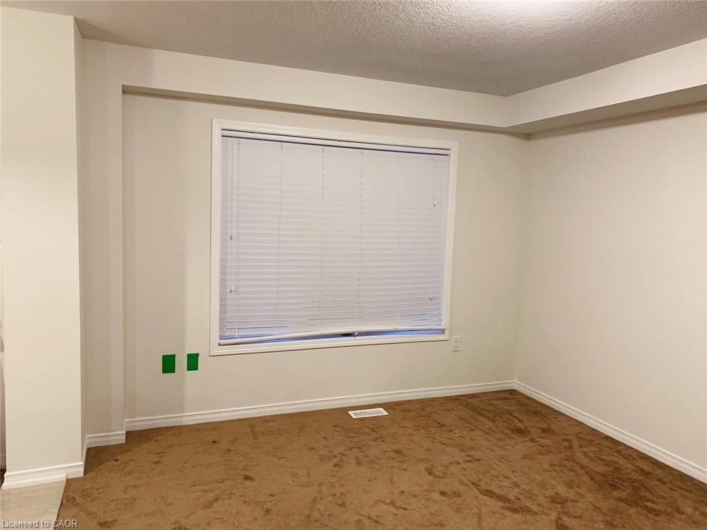 18 Longboat Run W, Brantford, ON - Indoor Photo Showing Other Room