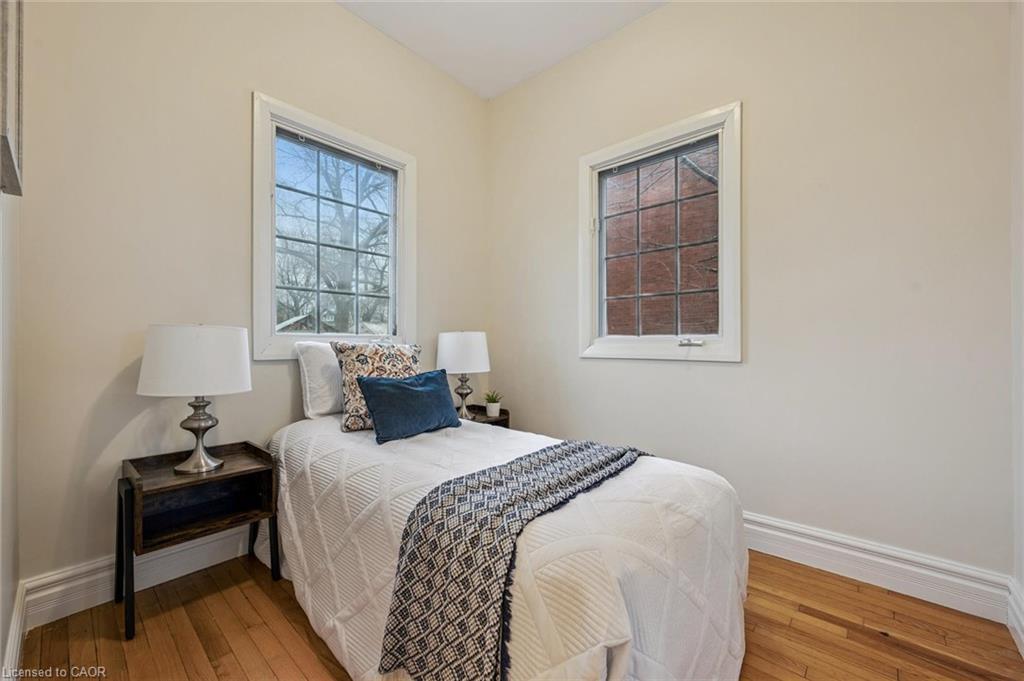 240 Paisley Street, Guelph, ON - Indoor Photo Showing Bedroom