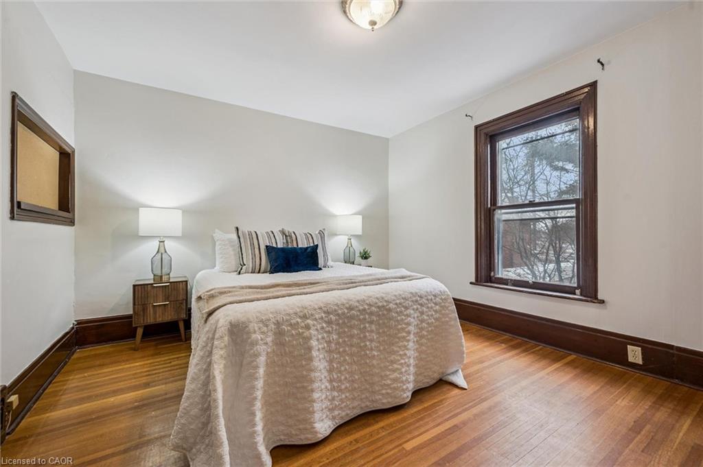 240 Paisley Street, Guelph, ON - Indoor Photo Showing Bedroom