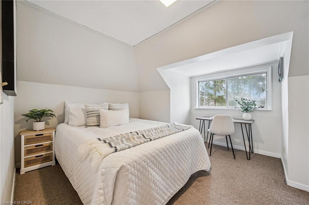 240 Paisley Street, Guelph, ON - Indoor Photo Showing Bedroom