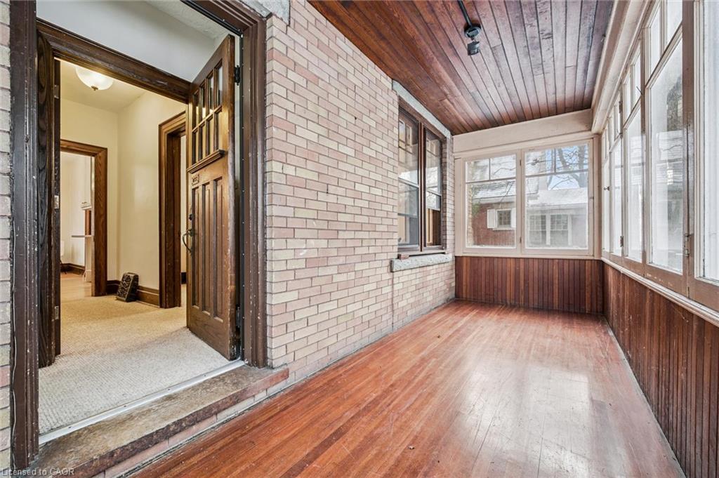 240 Paisley Street, Guelph, ON - Indoor Photo Showing Other Room