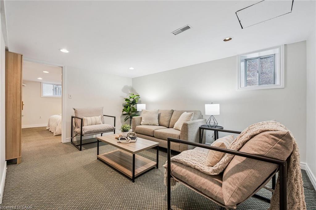 240 Paisley Street, Guelph, ON - Indoor Photo Showing Living Room
