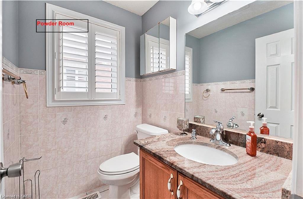 112 Hollyridge Crescent, Kitchener, ON - Indoor Photo Showing Bathroom