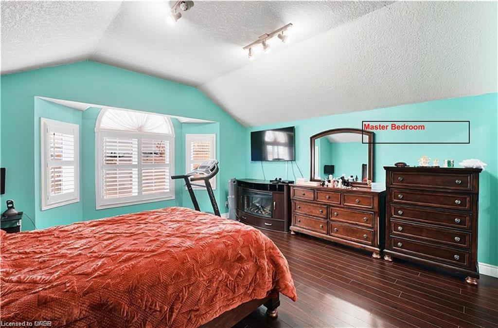 112 Hollyridge Crescent, Kitchener, ON - Indoor Photo Showing Bedroom