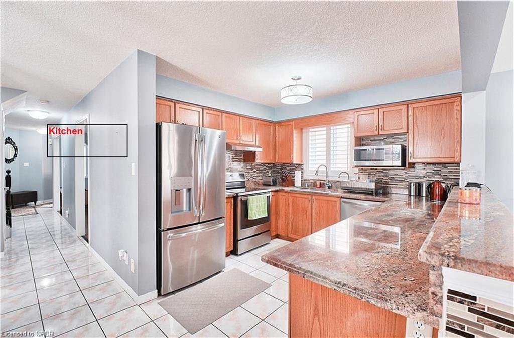 112 Hollyridge Crescent, Kitchener, ON - Indoor Photo Showing Kitchen