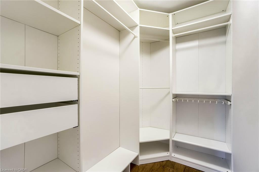 9 Elite Road, Caledon, ON - Indoor With Storage