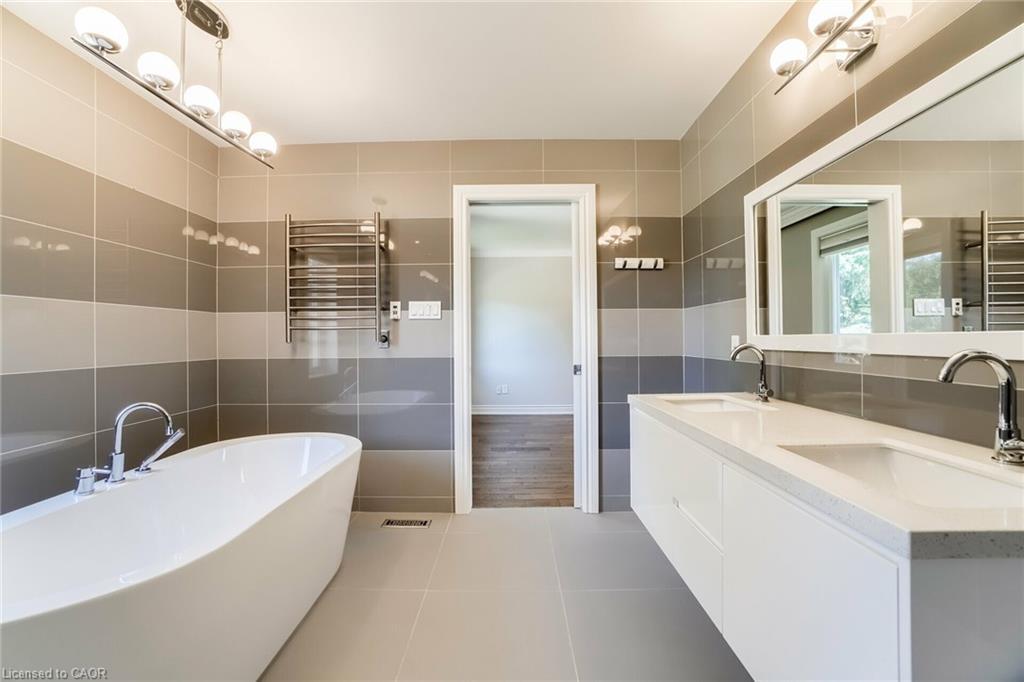 9 Elite Road, Caledon, ON - Indoor Photo Showing Bathroom