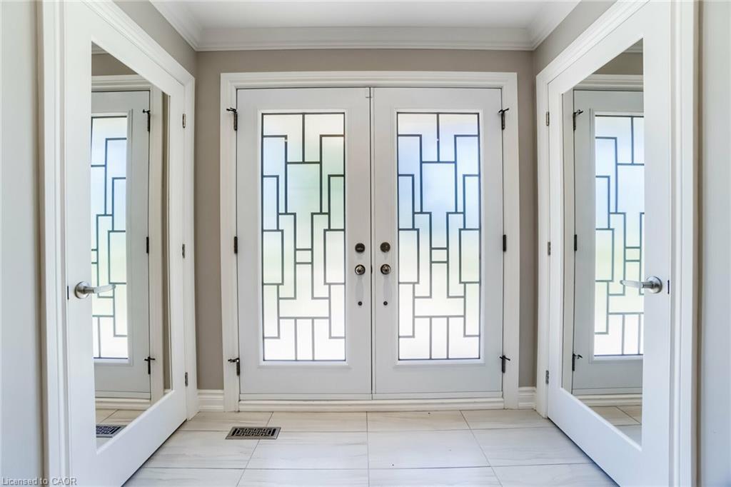 9 Elite Road, Caledon, ON - Indoor Photo Showing Other Room