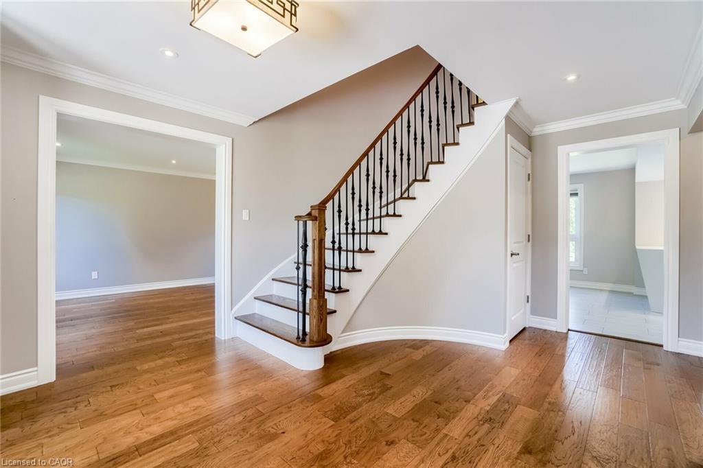 9 Elite Road, Caledon, ON - Indoor Photo Showing Other Room