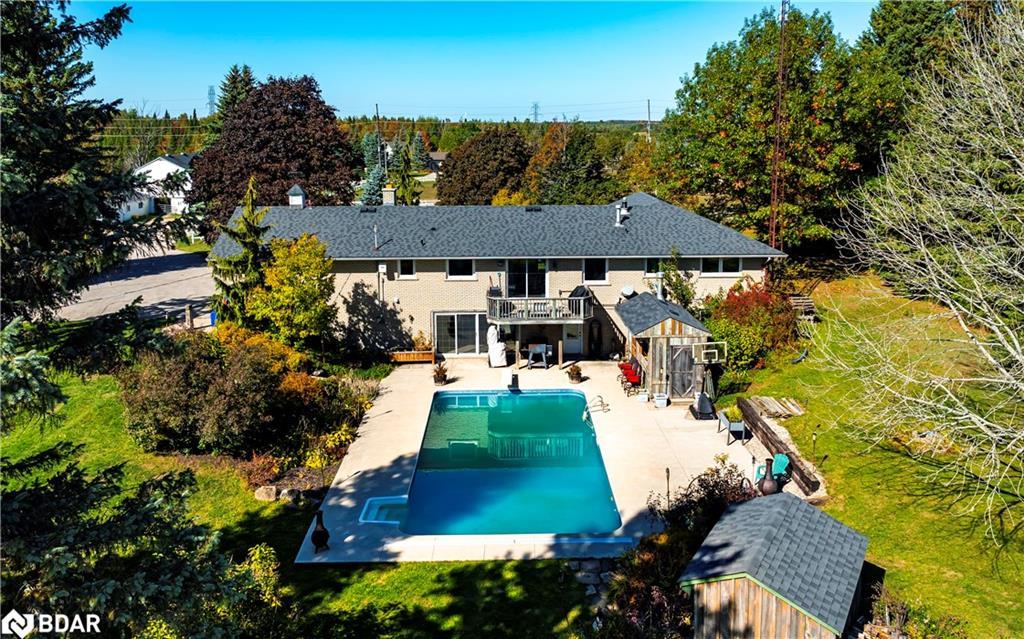 246044 County Rd 16 Road, Mono, ON - Outdoor With In Ground Pool