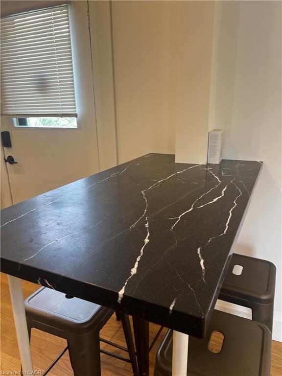 2-158 Wellington Street S, Hamilton, ON - Indoor Photo Showing Other Room