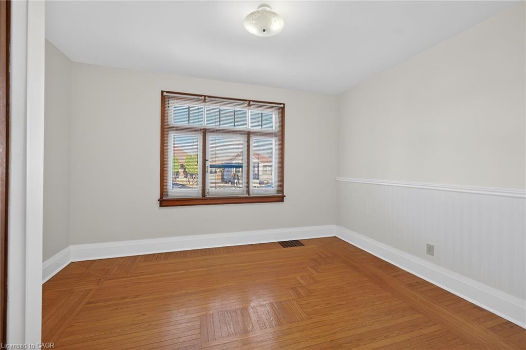 518 Britannia Avenue, Hamilton, ON - Indoor Photo Showing Other Room