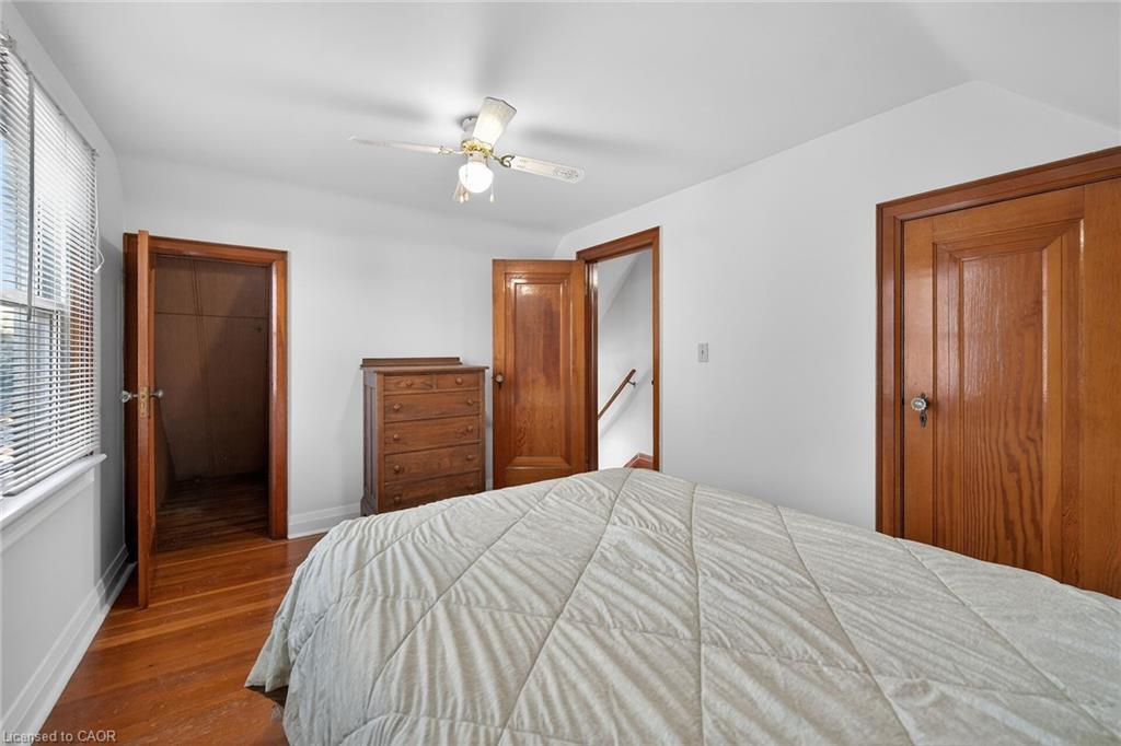518 Britannia Avenue, Hamilton, ON - Indoor Photo Showing Bedroom