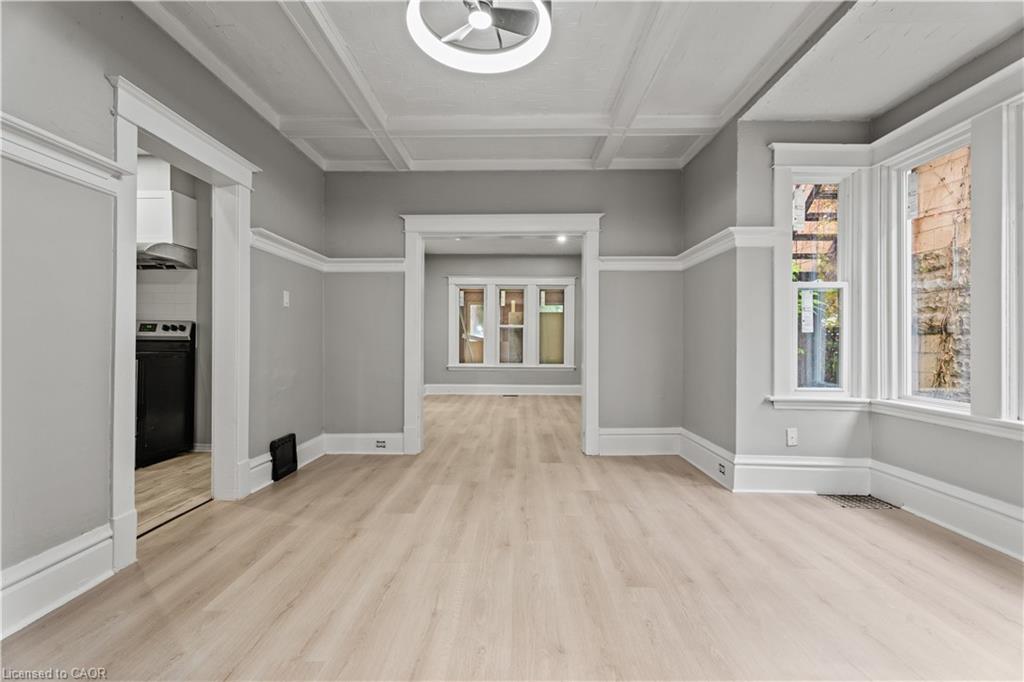 88 Gage Avenue S, Hamilton, ON - Indoor Photo Showing Other Room