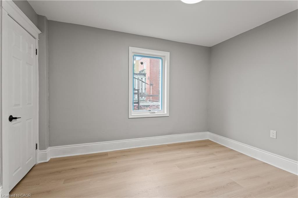 88 Gage Avenue S, Hamilton, ON - Indoor Photo Showing Other Room