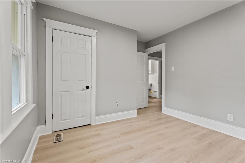 88 Gage Avenue S, Hamilton, ON - Indoor Photo Showing Other Room