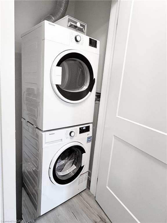 504-251 Northfield Drive E, Waterloo, ON - Indoor Photo Showing Laundry Room