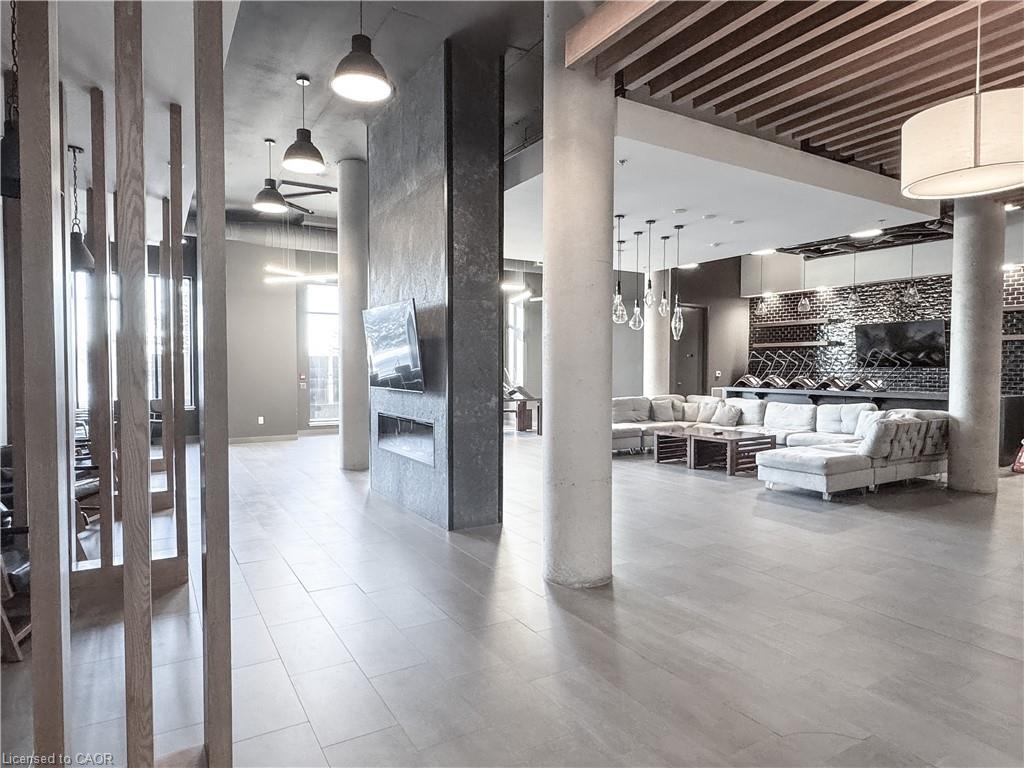 504-251 Northfield Drive E, Waterloo, ON - Indoor Photo Showing Other Room