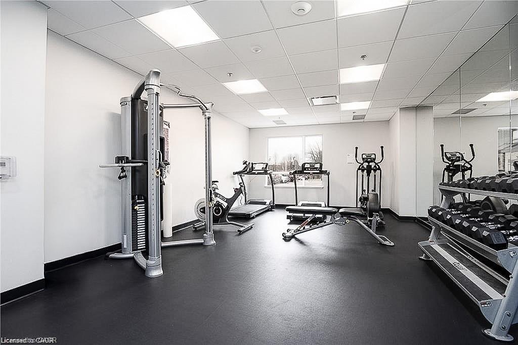 504-251 Northfield Drive E, Waterloo, ON - Indoor Photo Showing Gym Room