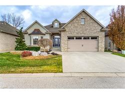 1221 Mike Weir Drive Sarnia, ON N0N 1C0