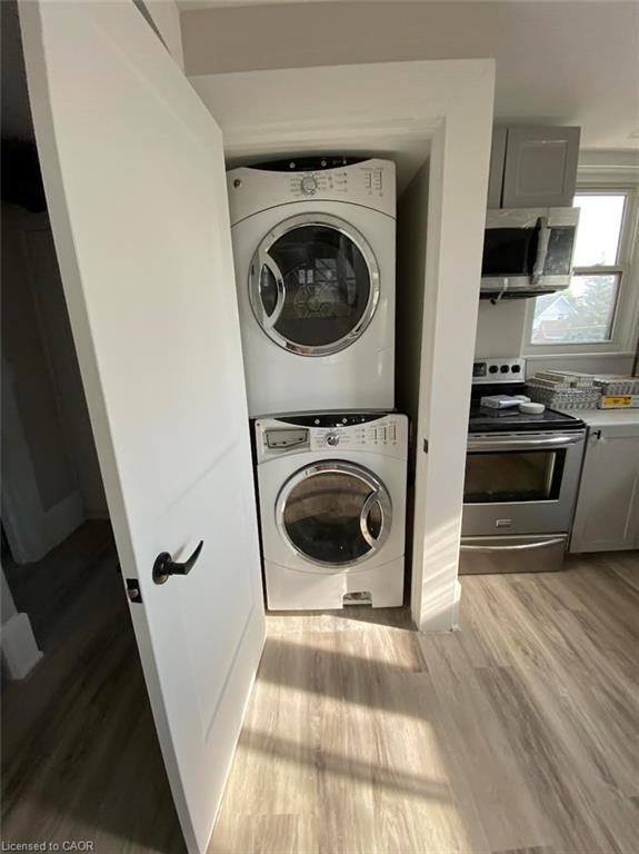 193 Balmoral Avenue N, Hamilton, ON - Indoor Photo Showing Laundry Room