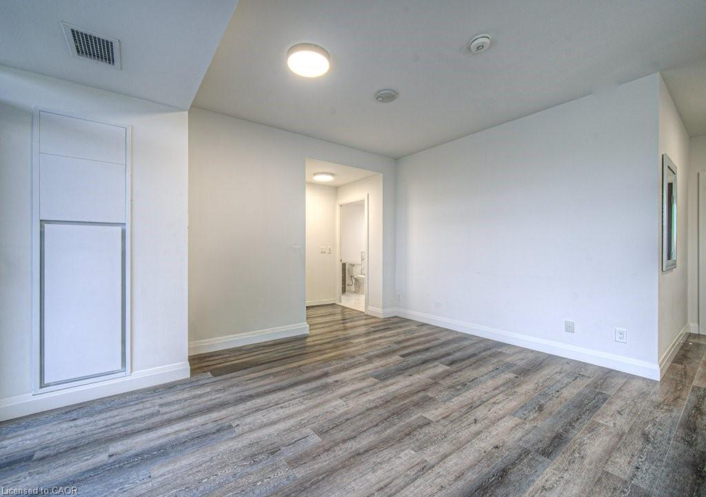 705-500 Brock Avenue, Burlington, ON - Indoor Photo Showing Other Room