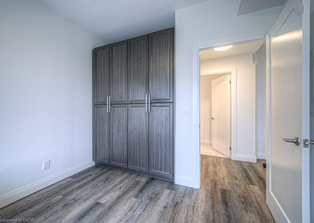 705-500 Brock Avenue, Burlington, ON - Indoor Photo Showing Other Room