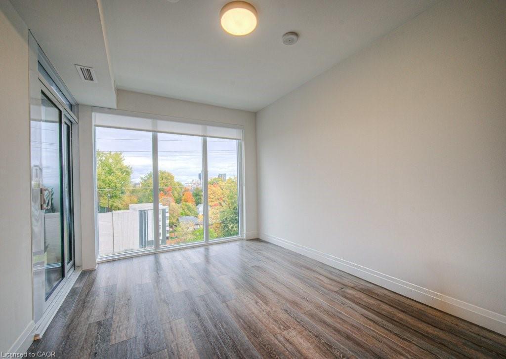 705-500 Brock Avenue, Burlington, ON - Indoor Photo Showing Other Room