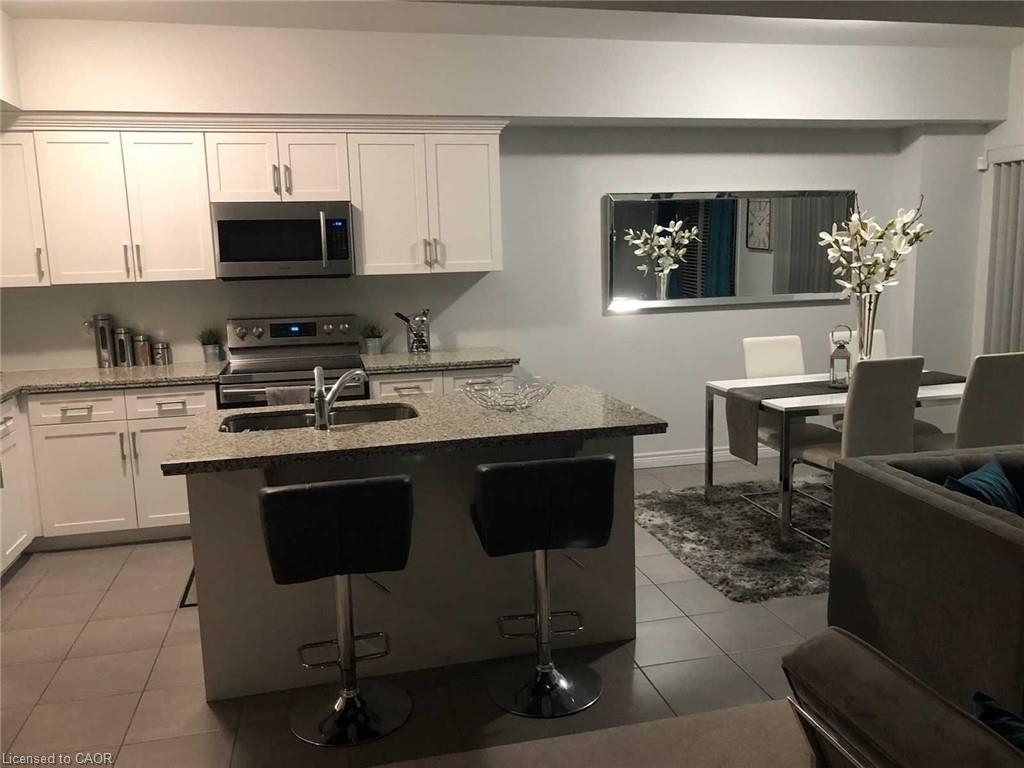 7-98 Shoreview Place, Hamilton, ON - Indoor Photo Showing Kitchen With Double Sink