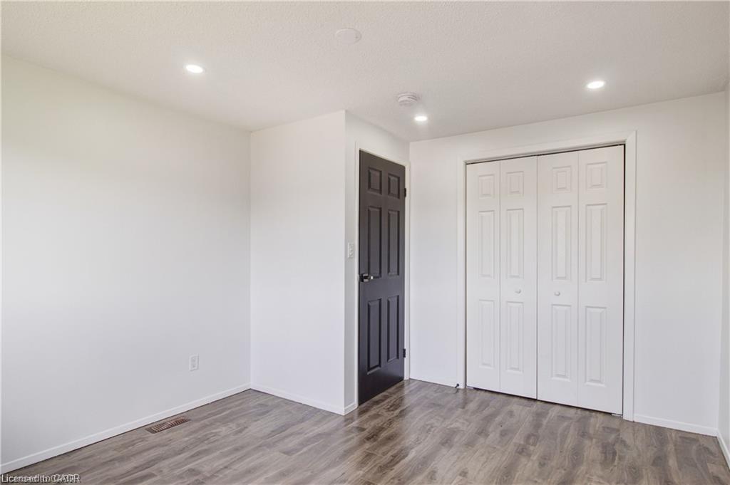 Upper-24 Tara Crescent, Thorold, ON - Indoor Photo Showing Other Room