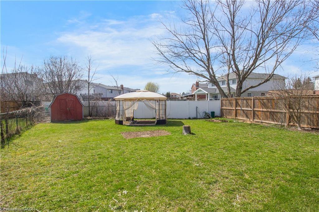 Upper-24 Tara Crescent, Thorold, ON - Outdoor With Backyard