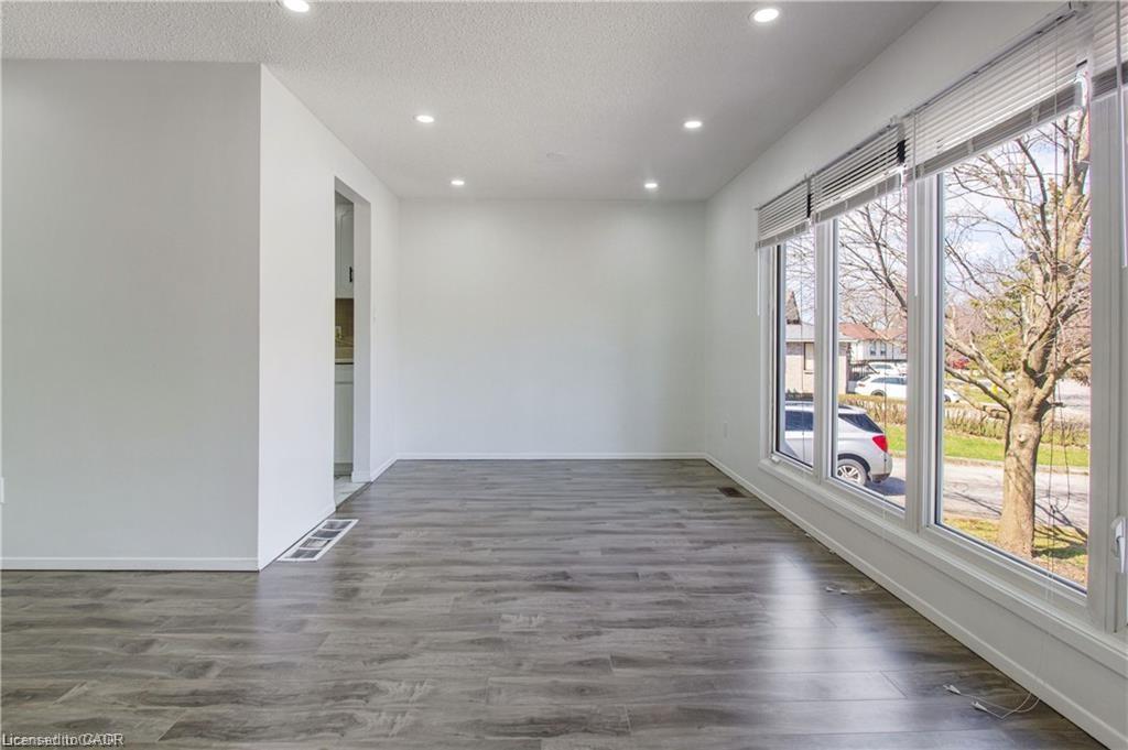 Upper-24 Tara Crescent, Thorold, ON - Indoor Photo Showing Other Room