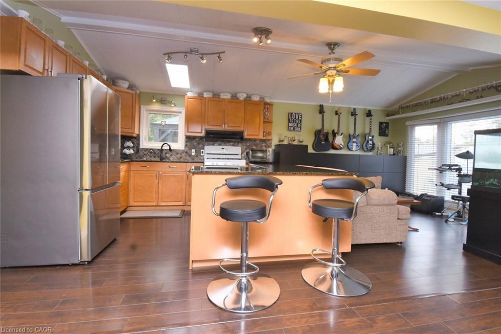 77-1085 10Th Concession Road W, Flamborough, ON - Indoor Photo Showing Kitchen