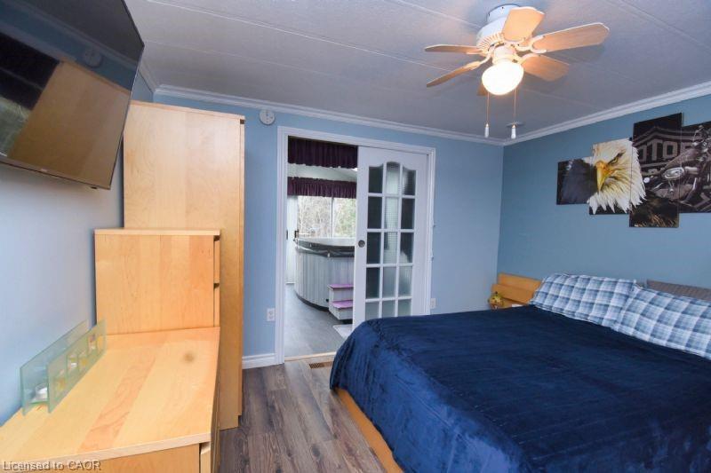 77-1085 10Th Concession Road W, Flamborough, ON - Indoor Photo Showing Bedroom