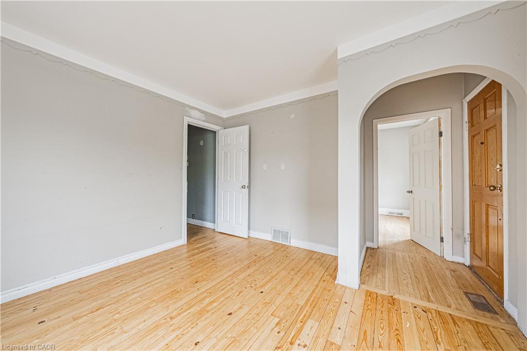 70 Hillview Street, Hamilton, ON - Indoor Photo Showing Other Room