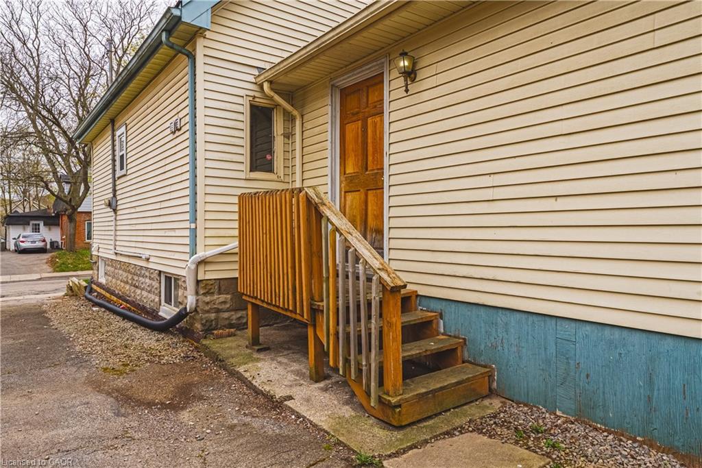 70 Hillview Street, Hamilton, ON - Outdoor With Exterior