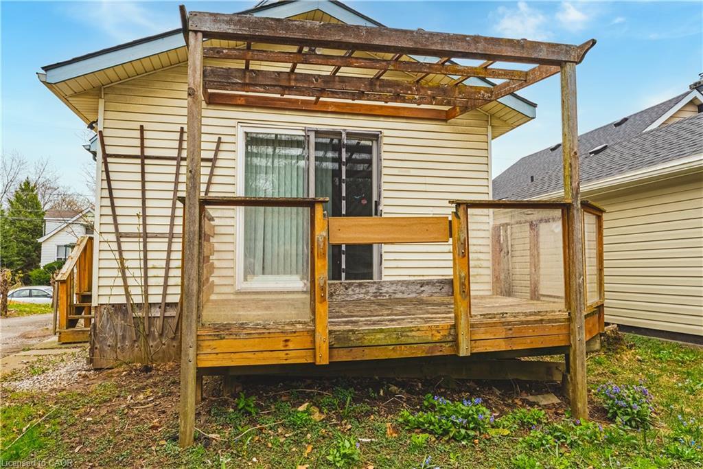 70 Hillview Street, Hamilton, ON - Outdoor