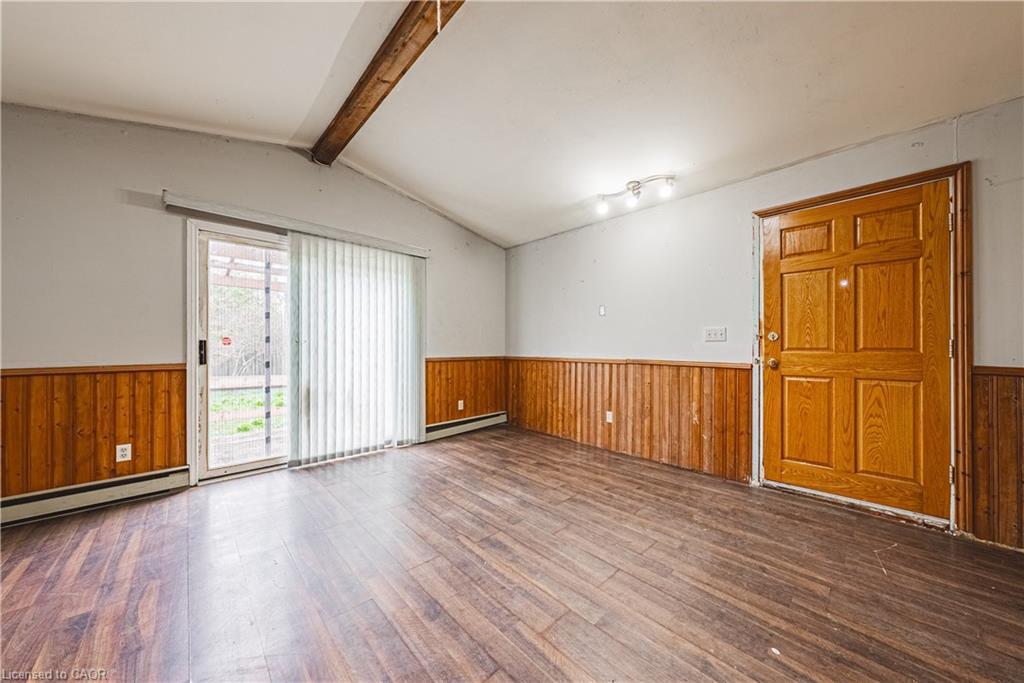 70 Hillview Street, Hamilton, ON - Indoor Photo Showing Other Room