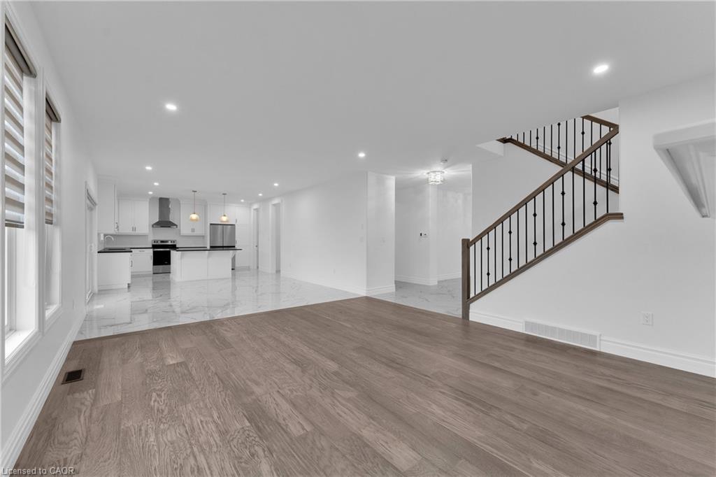 219 Cowan Court, Amherstburg, ON - Indoor Photo Showing Other Room