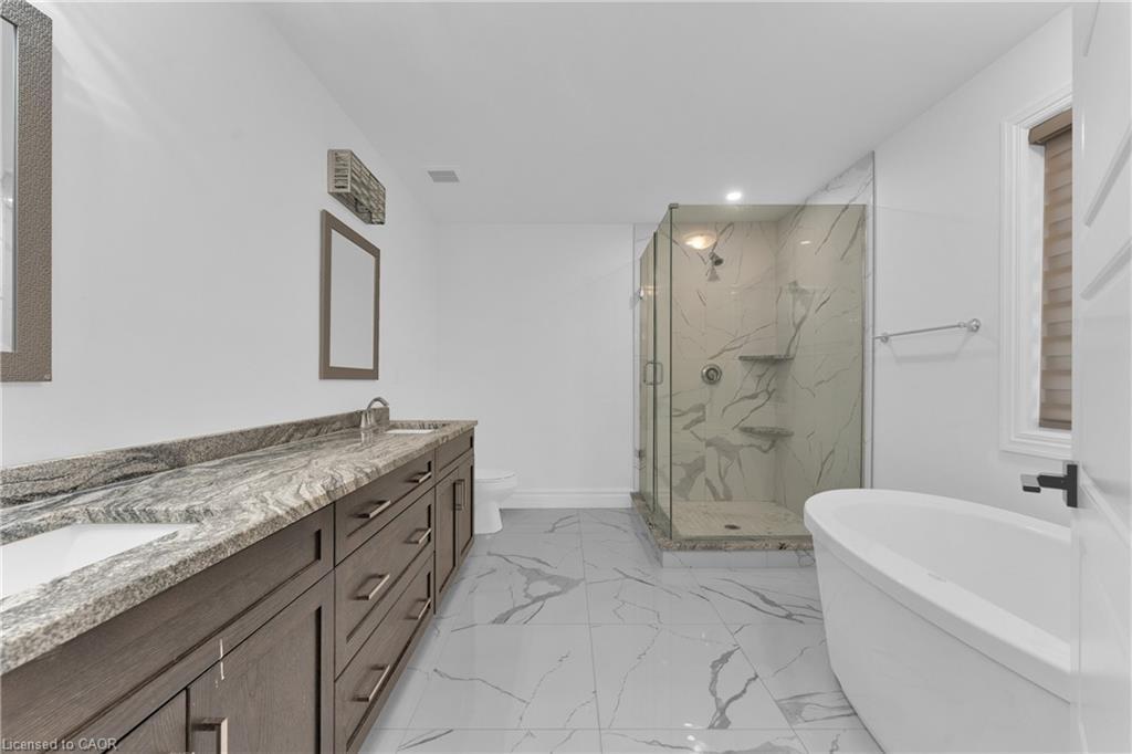 219 Cowan Court, Amherstburg, ON - Indoor Photo Showing Bathroom