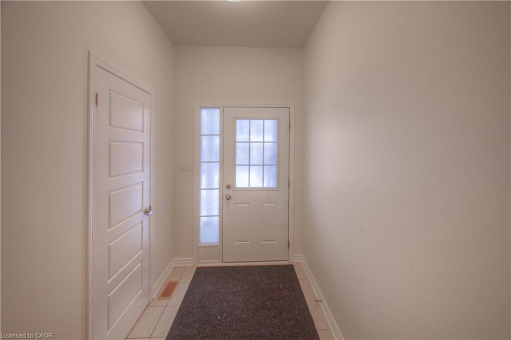 32-19 Ridge Road, Cambridge, ON - Indoor Photo Showing Other Room