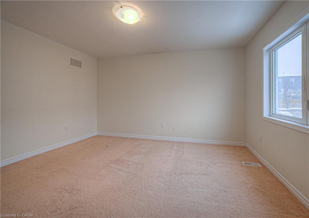 32-19 Ridge Road, Cambridge, ON - Indoor Photo Showing Other Room