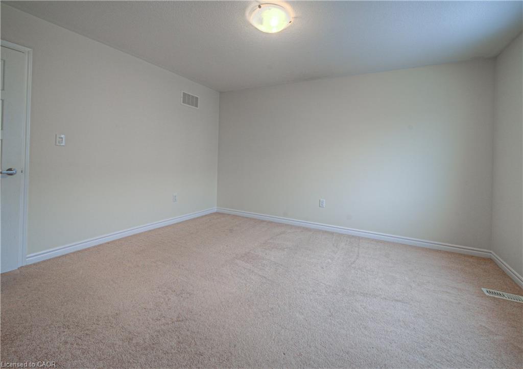 32-19 Ridge Road, Cambridge, ON - Indoor Photo Showing Other Room
