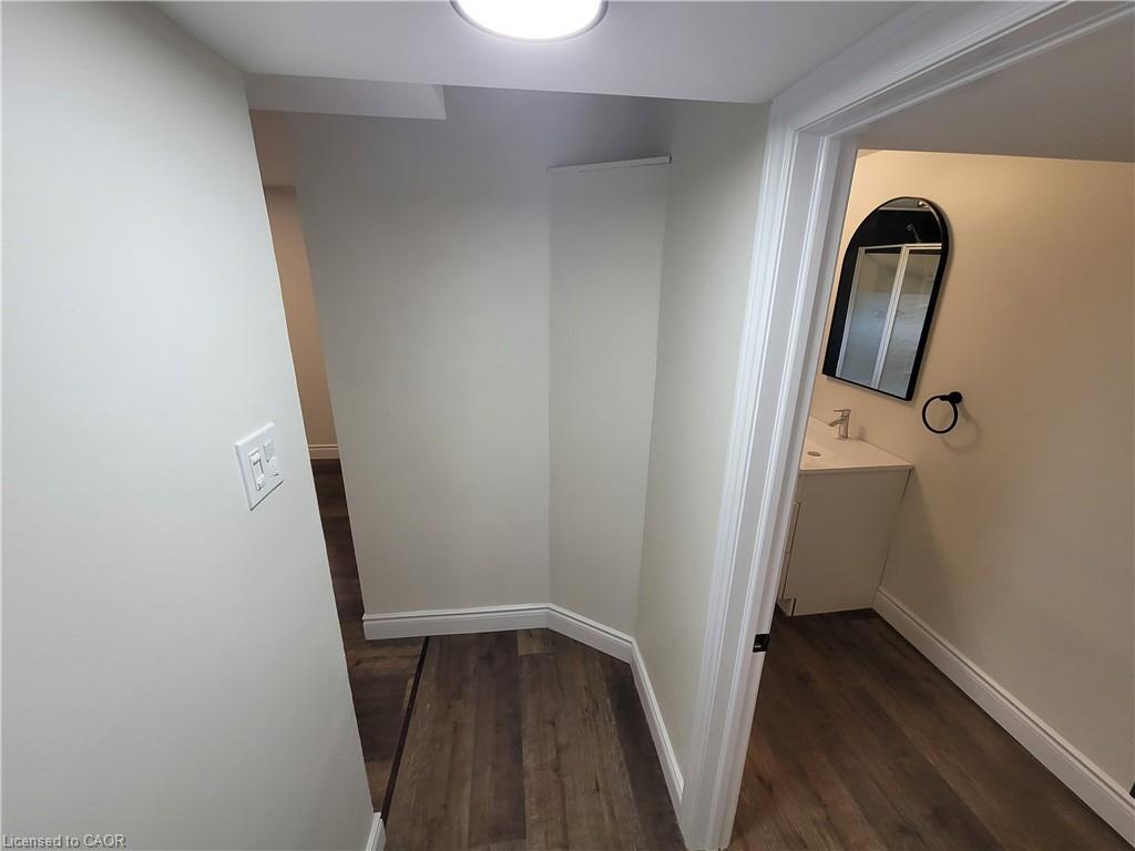 2-75 Edwina Court, Hamilton, ON - Indoor Photo Showing Other Room