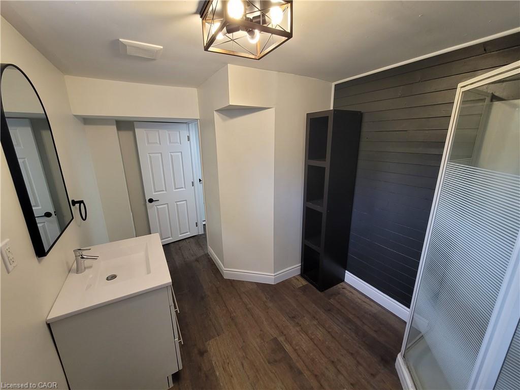 2-75 Edwina Court, Hamilton, ON - Indoor Photo Showing Other Room